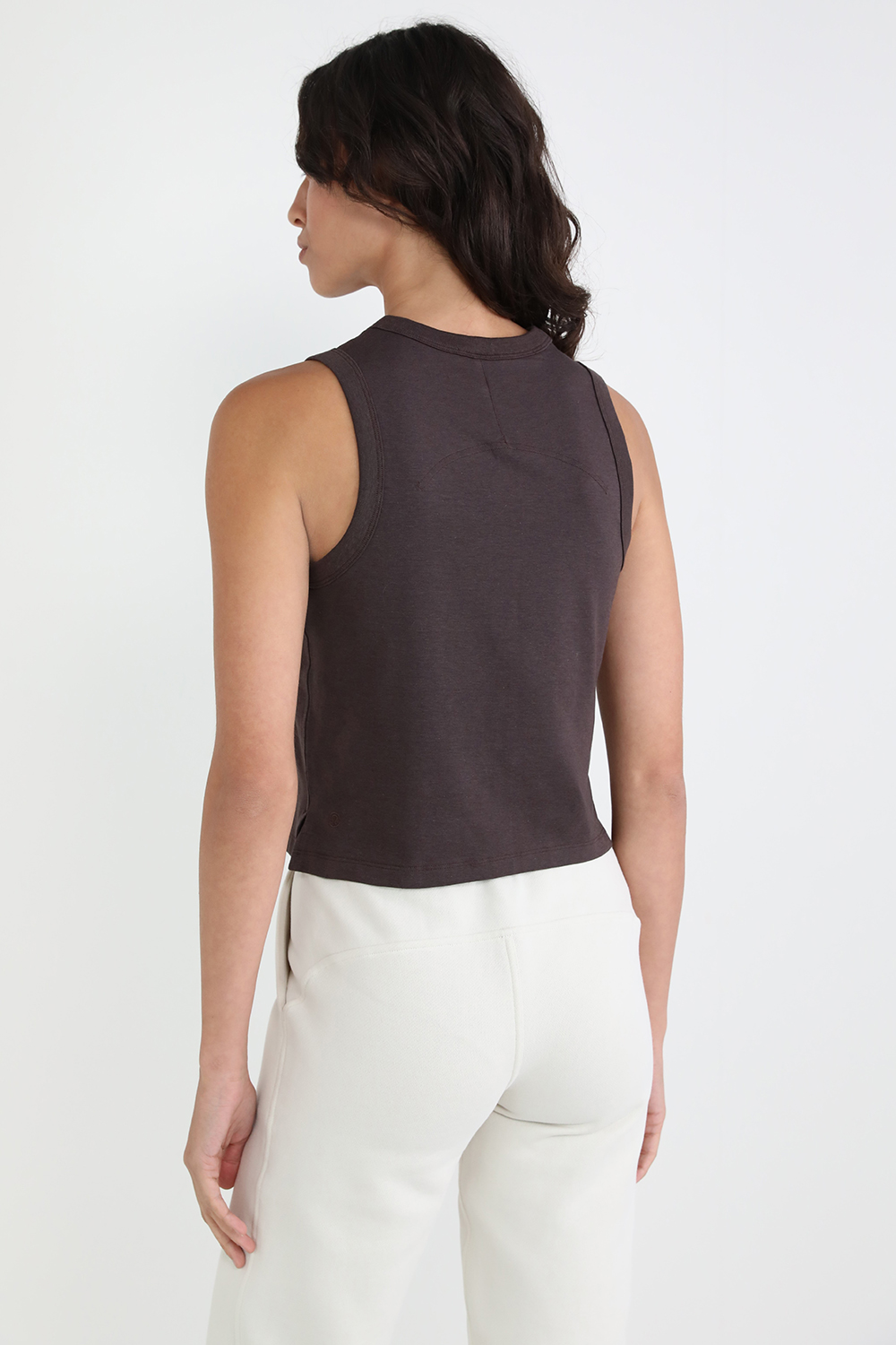 תמונת דוגמן אחורית של Classic-Fit Cotton-Blend Tank Top