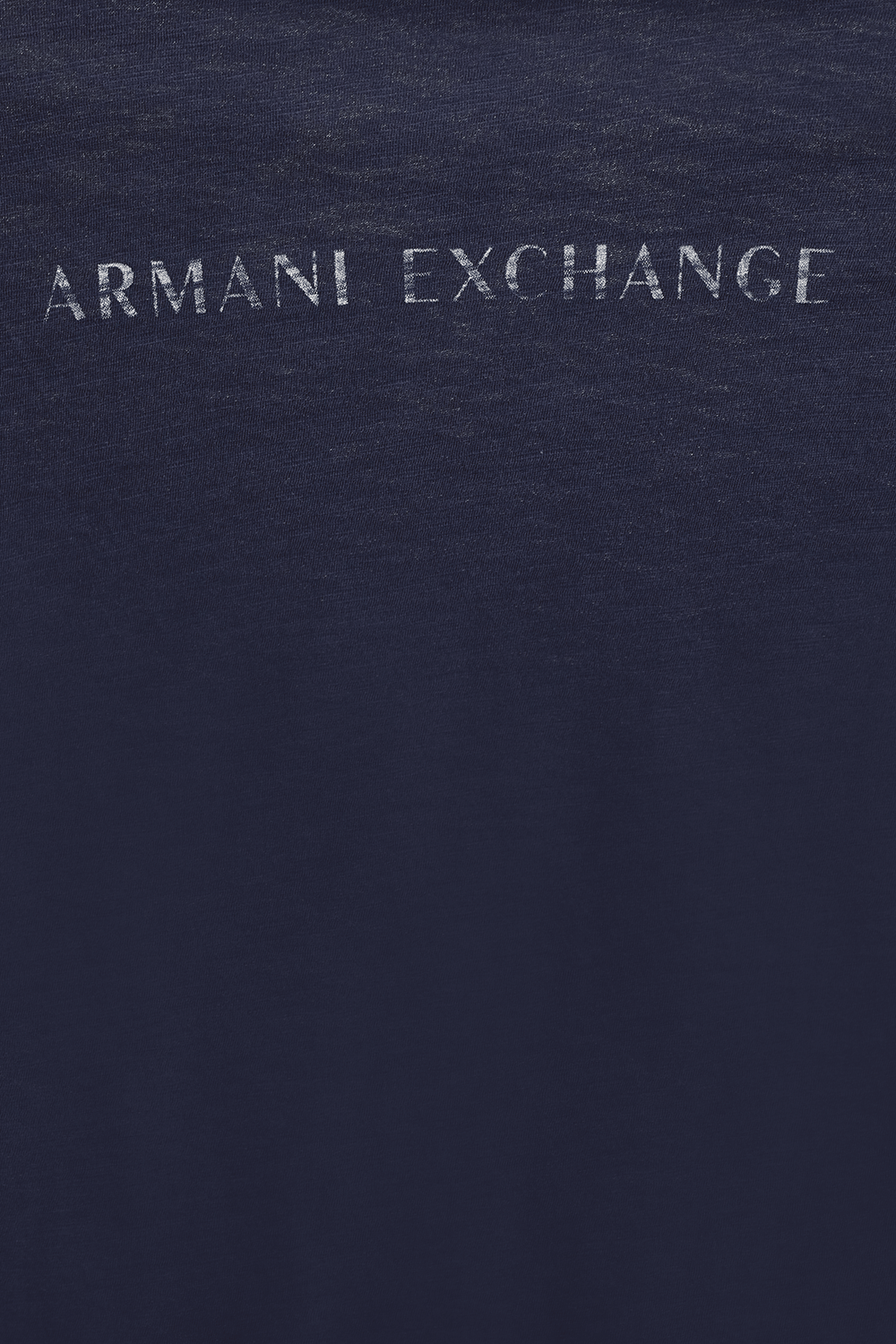 תמונת תקריב של חולצת טי קלאסית ARMANI EXCHANGE