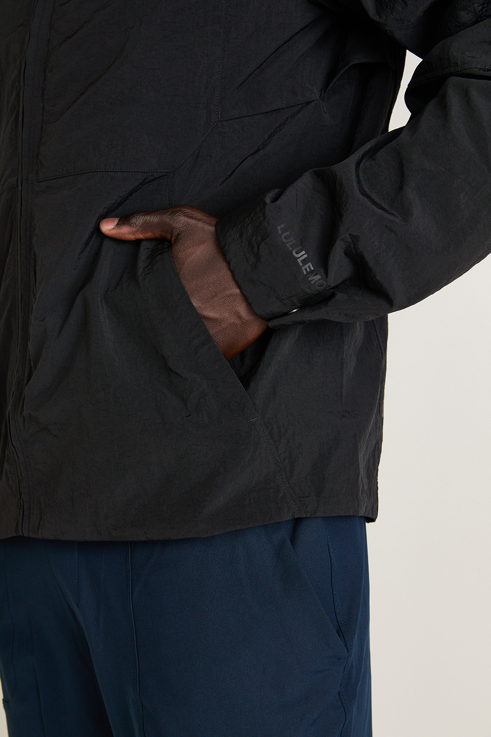 תמונת תקריב דוגמן של Textured Full-Zip Jacket