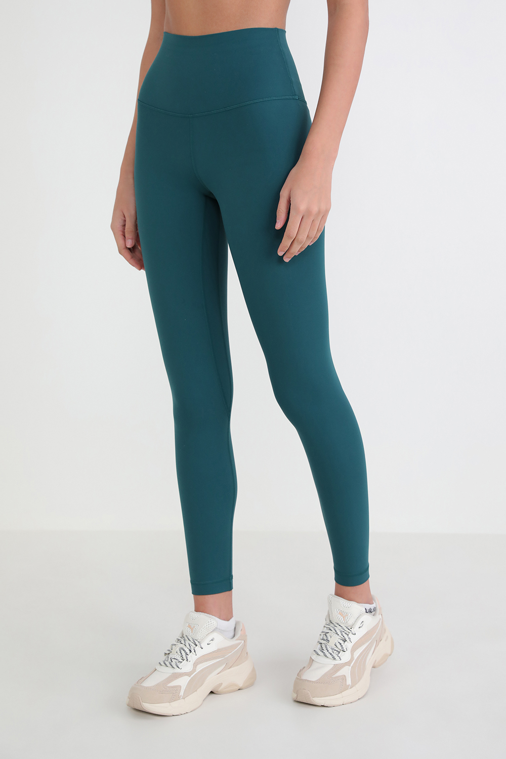 תמונת דוגמן קידמית של Align HR Pant 25" Leggings