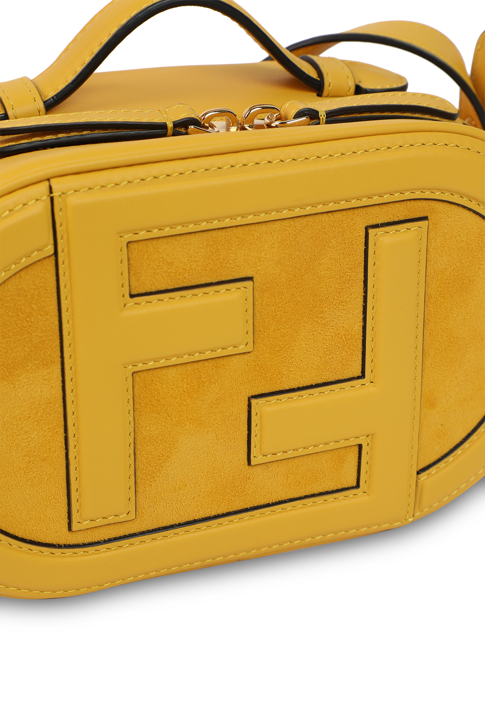 תמונת תקריב של תיק מיני קאמרה צהוב FENDI