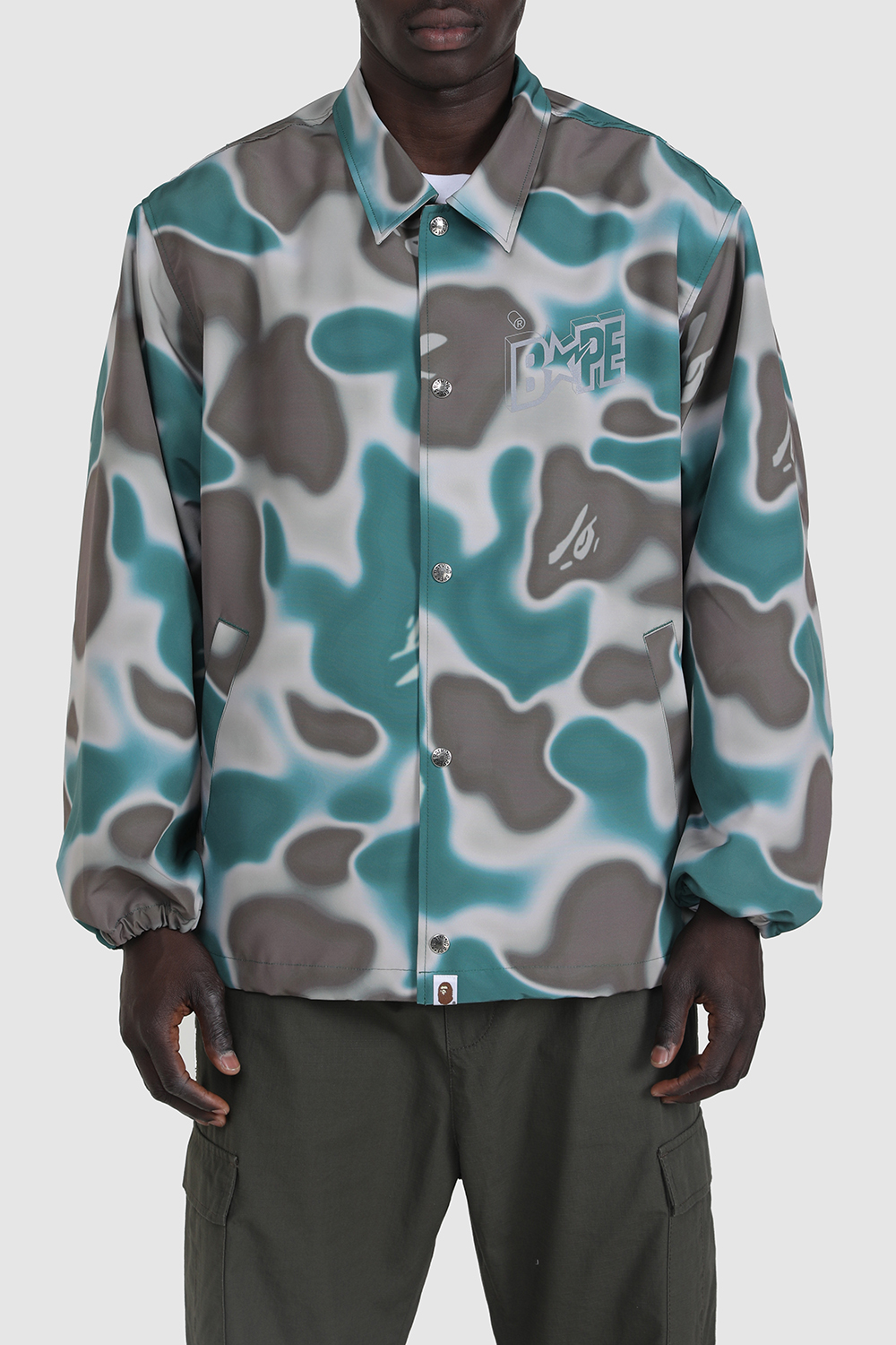 תמונת דוגמן קידמית של ז'קט BAPE