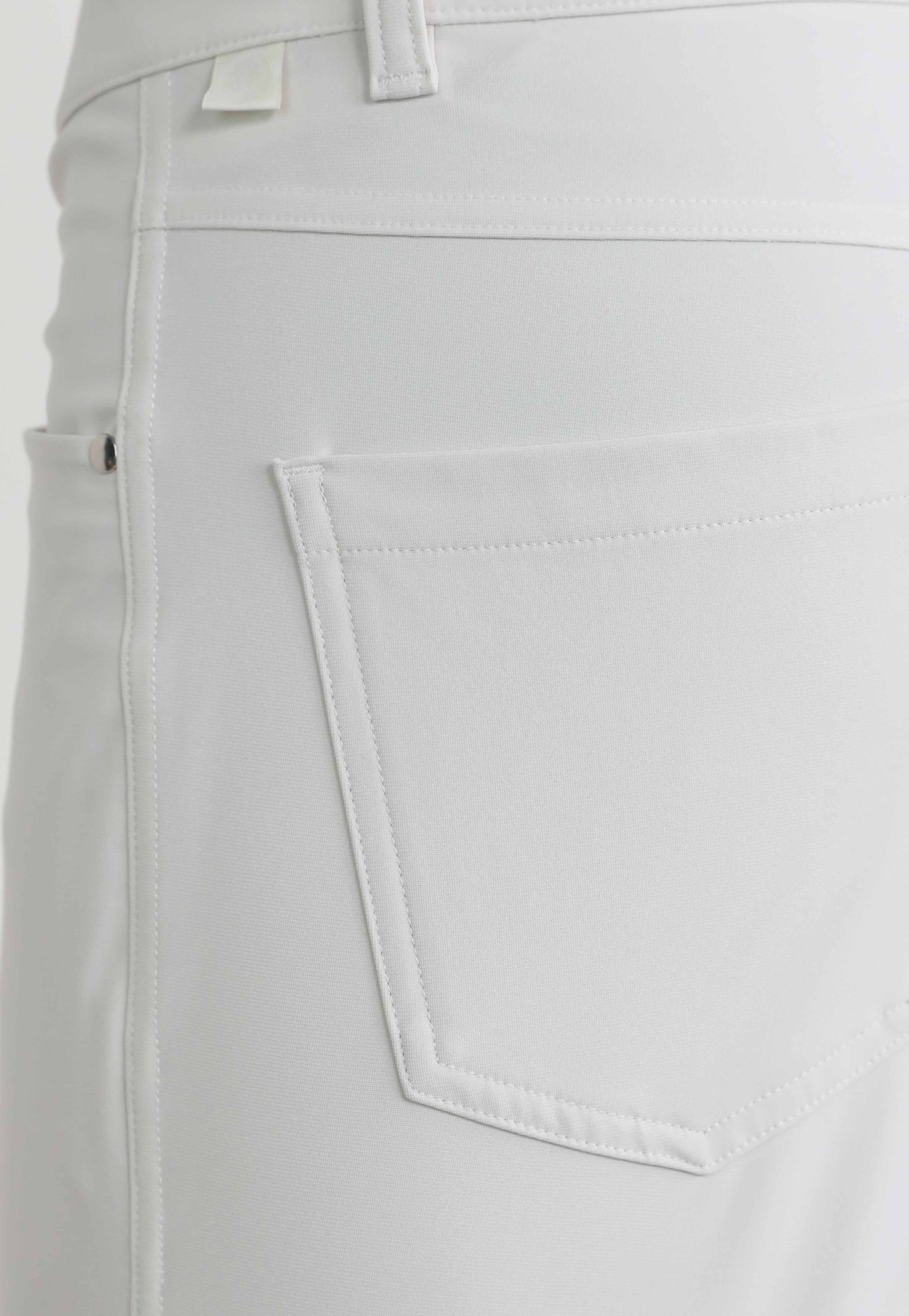 תמונת תקריב דוגמן של ABC Pant Classic 30"L LULULEMON