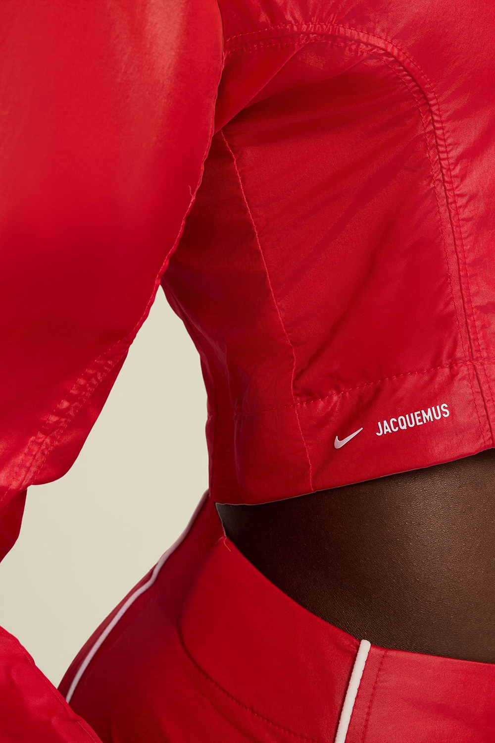 נייקי X ז'קמוס ז'קט ספורטיבי א-סימטרי NIKE