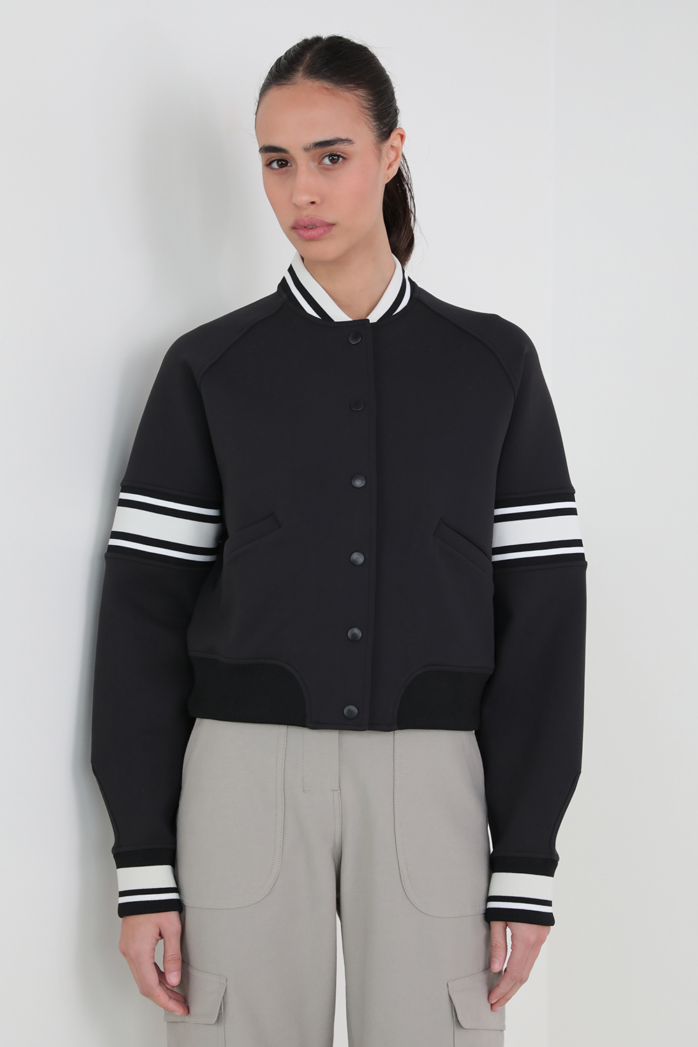 תמונת דוגמן קידמית של Snap-Front Varsity Jacket LULULEMON