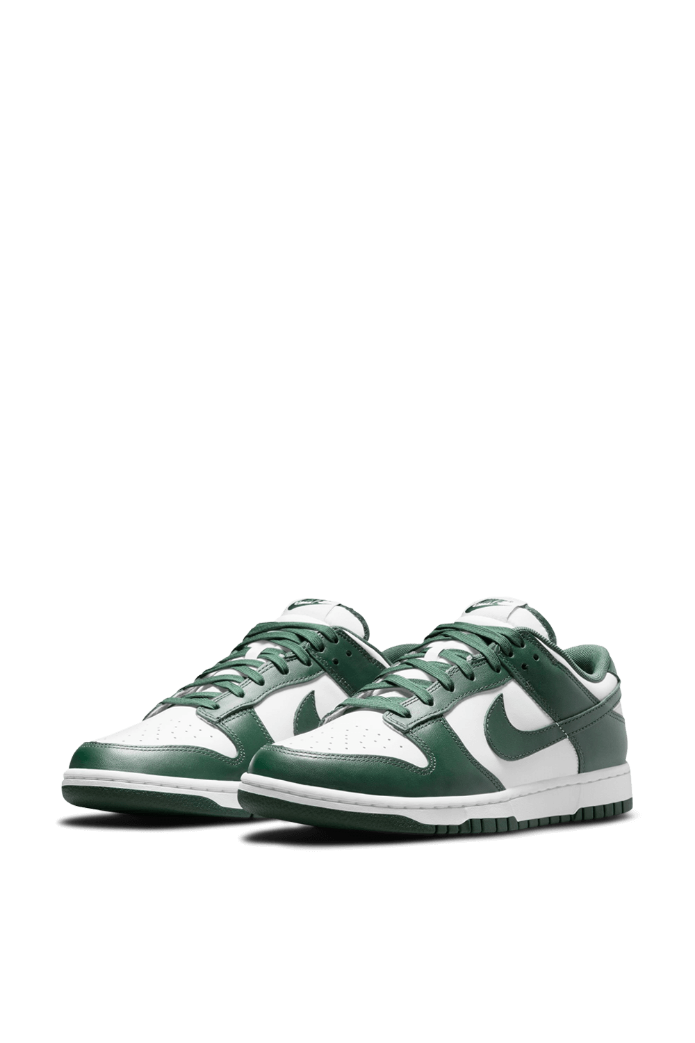 תמונת תקריב של נעלי סניקרס דאנק NIKE