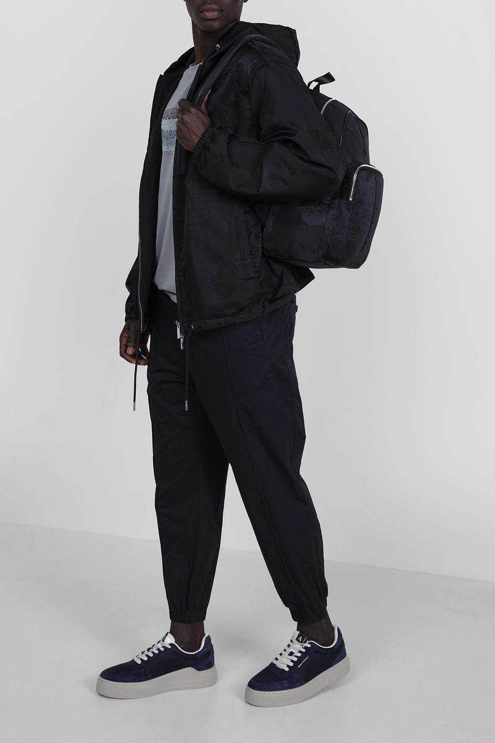 תמונת דוגמן קידמית של תיק גב ARMANI EXCHANGE