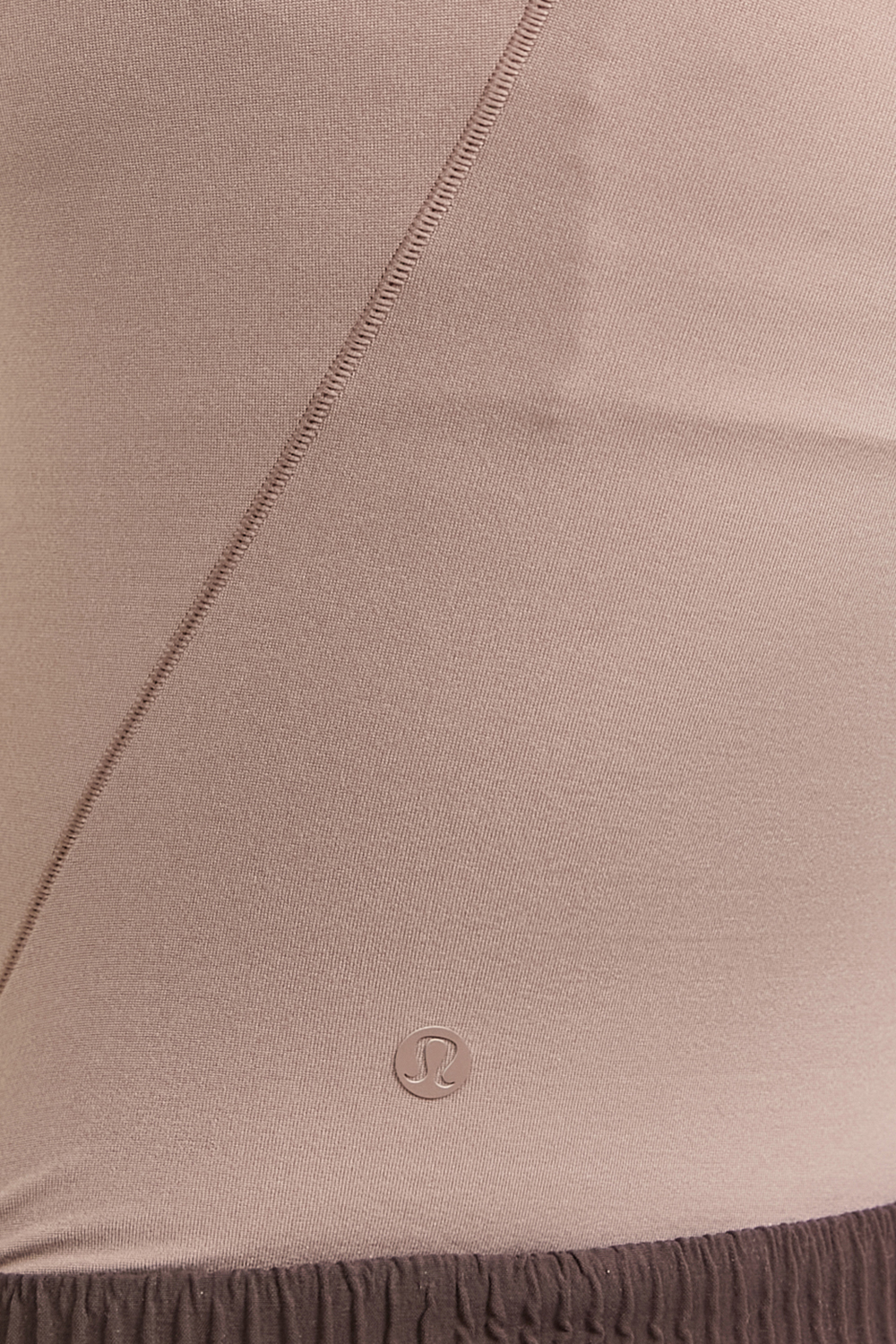 תמונת תקריב דוגמן של Nulu Short-Sleeve Crew Thong Bodysuit LULULEMON