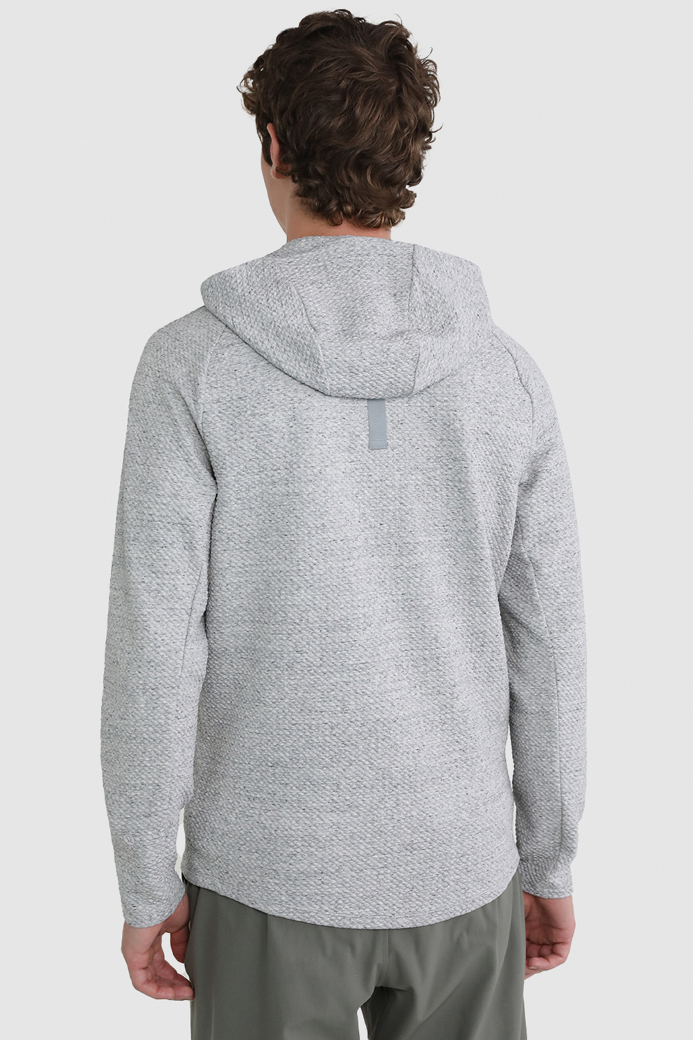 תמונת דוגמן אחורית של At Ease Hoodie