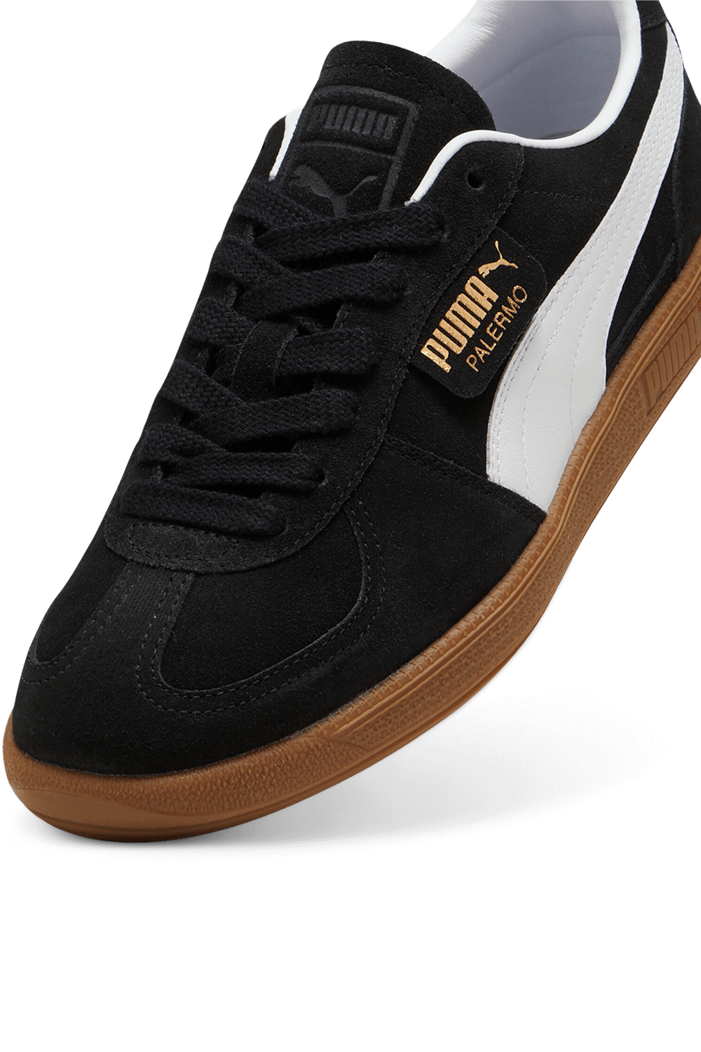 תמונת תקריב של נעלי סניקרס פאלרמו PUMA