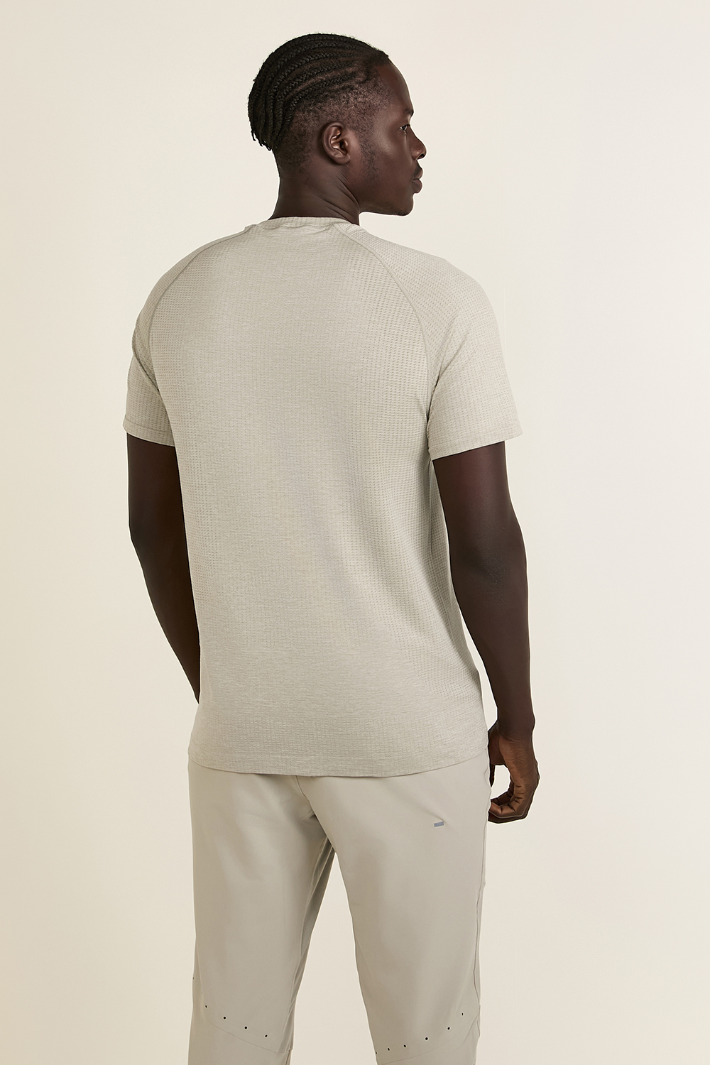 תמונת דוגמן אחורית של Metal Vent Tech Short Sleeve LULULEMON