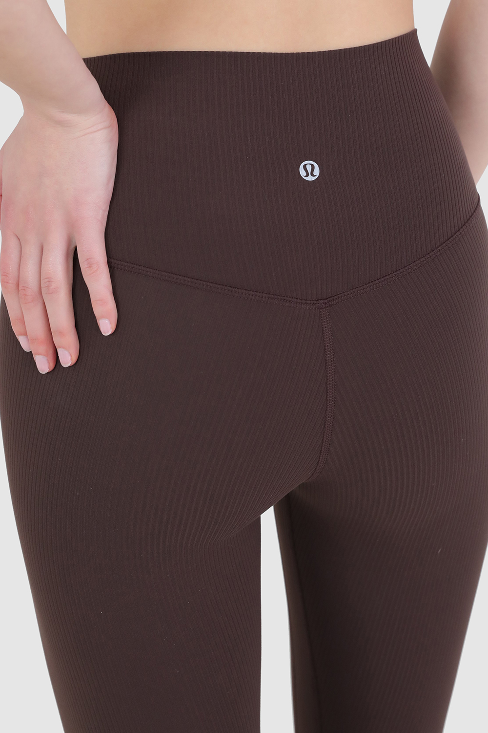 תמונת תקריב דוגמן של Align™ Ribbed High-Rise Crop 23