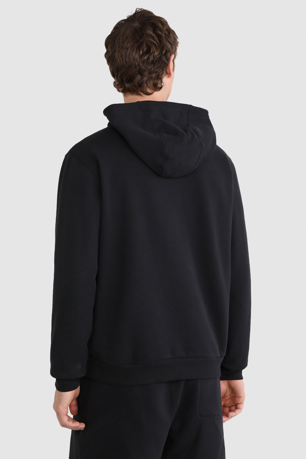 תמונת דוגמן אחורית של Steady State Hoodie