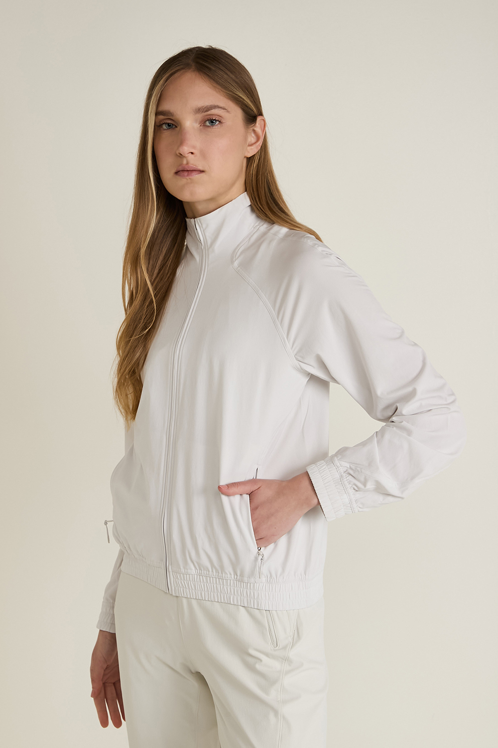 תמונת דוגמן קידמית של Running Track Jacket