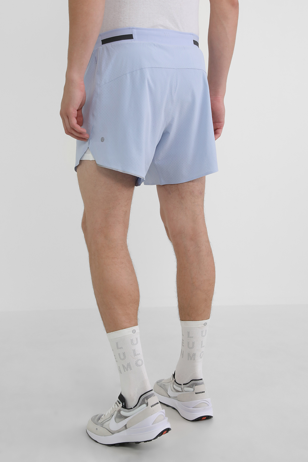 תמונת דוגמן אחורית של Fast and Free Lined Short 6