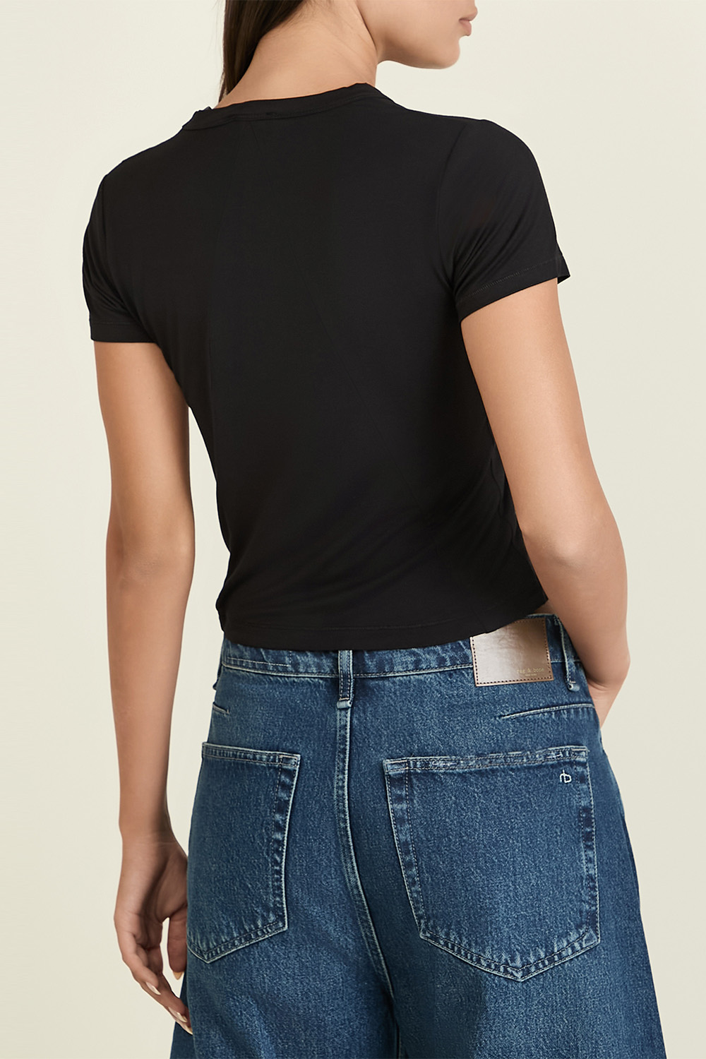 תמונת דוגמן אחורית של חולצת טי לוקה RAG & BONE