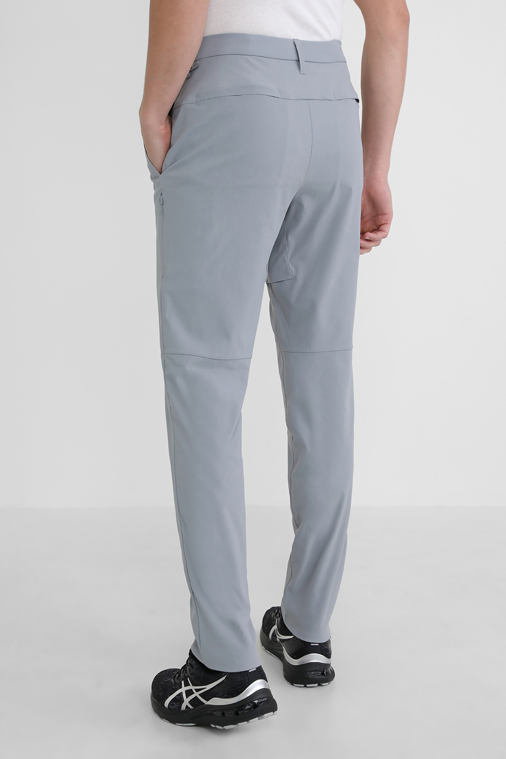 תמונת דוגמן אחורית של Commission Golf Pant 32 LULULEMON