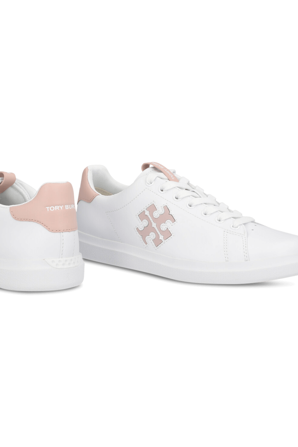 תמונת תקריב של נעלי סניקרס TORY BURCH