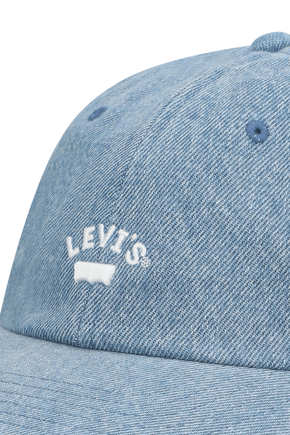 תמונת תקריב של כובע מצחייה ג'ינס LEVI`S
