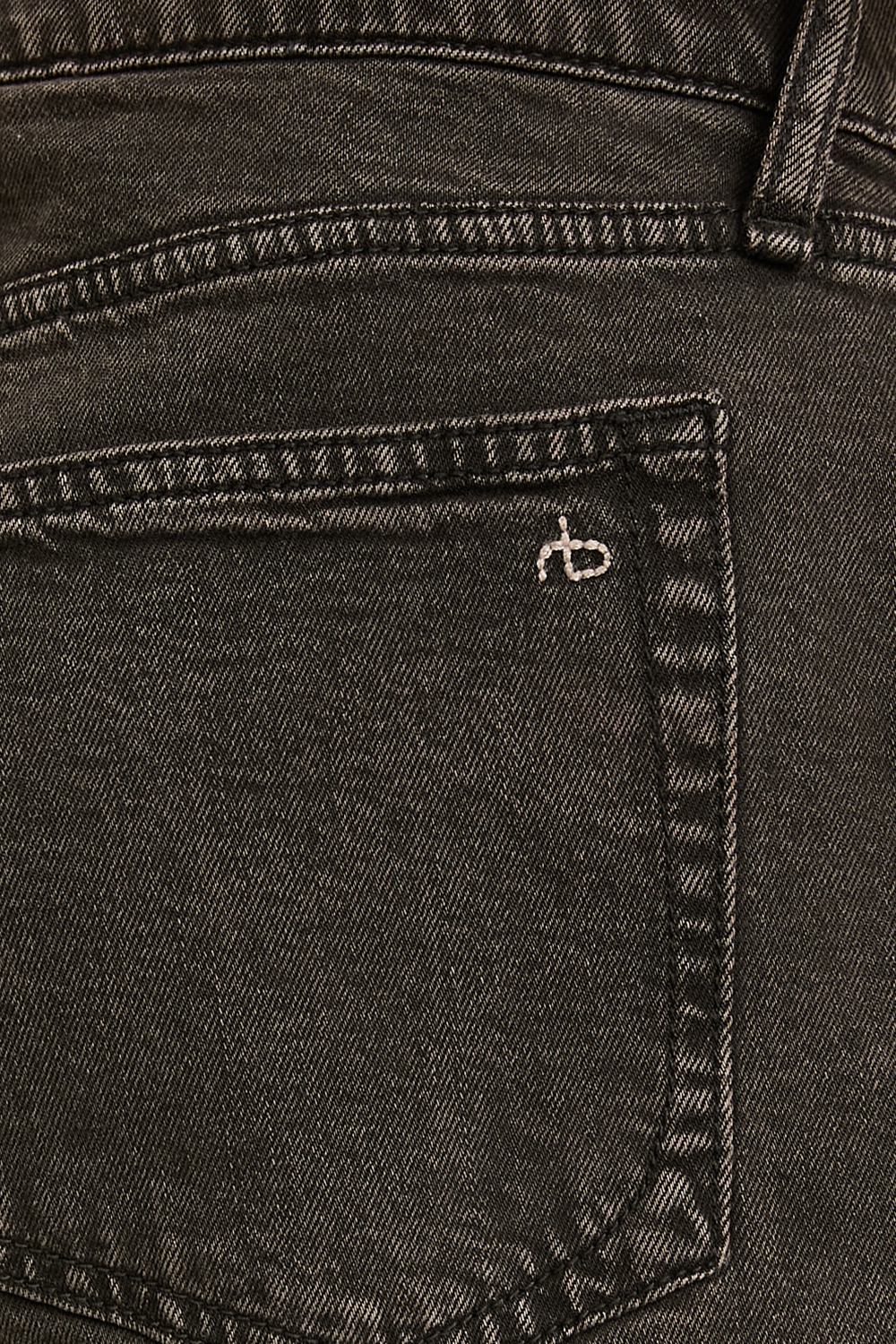 תמונת תקריב דוגמן של מכנסי ג'ינס RAG & BONE