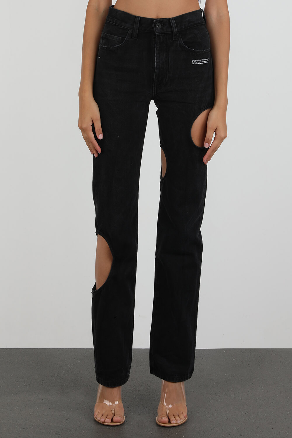 תמונת דוגמן קידמית של Meteor Jeans in Black Wash