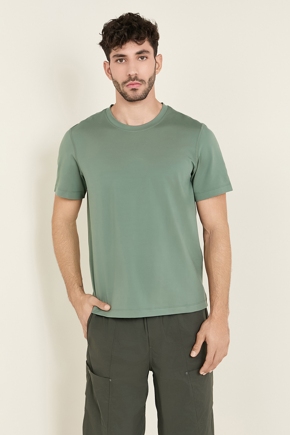 תמונת דוגמן קידמית של Soft Jersey Short Sleeve LULULEMON