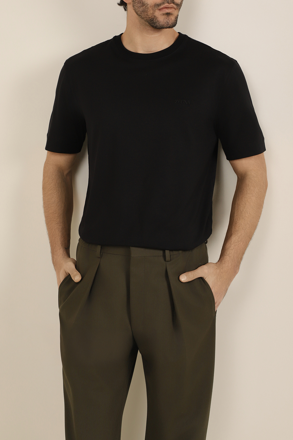 תמונת דוגמן קידמית של חולצת טי ZEGNA