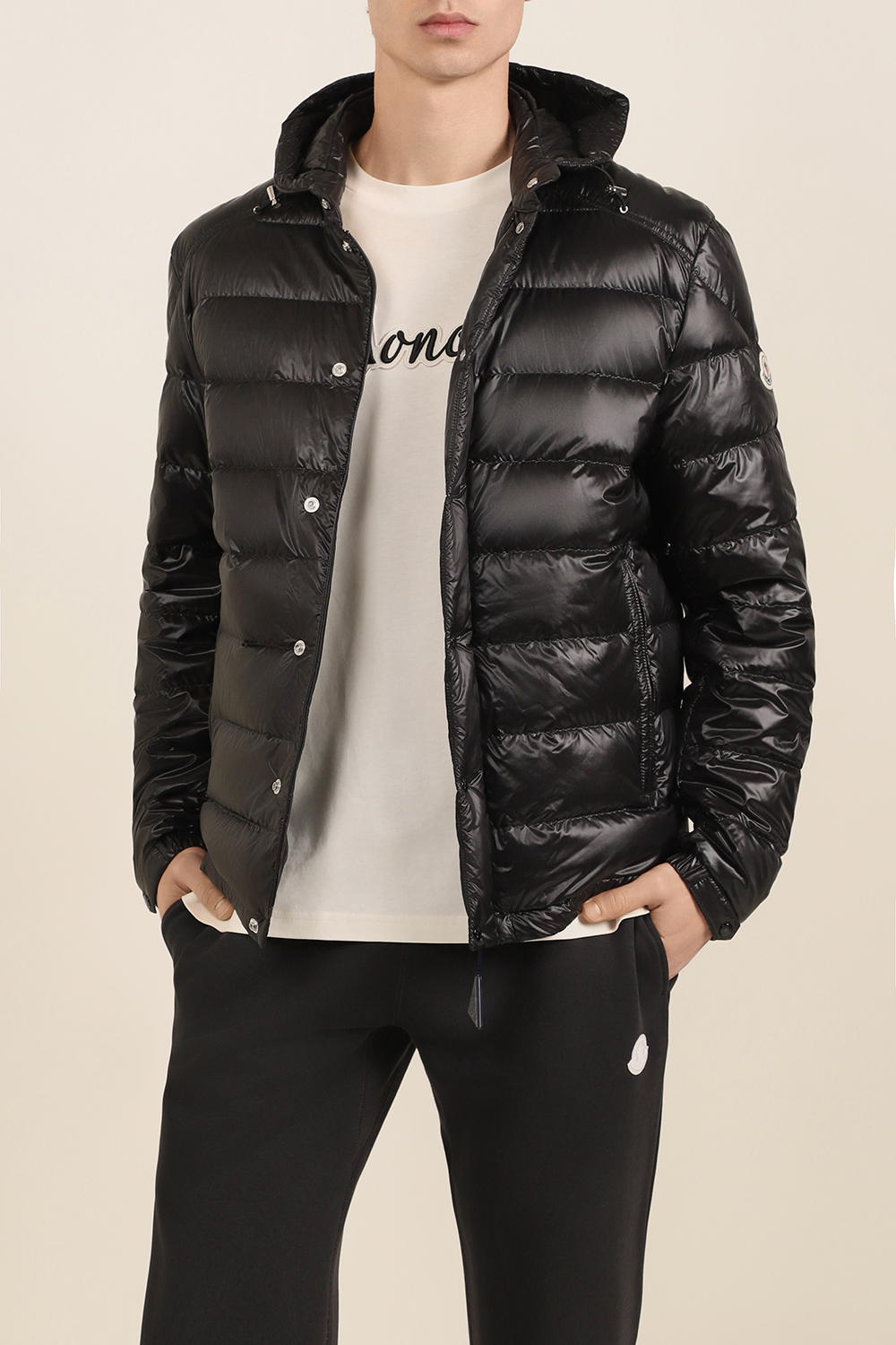 תמונת דוגמן קידמית של מעיל פוך MONCLER