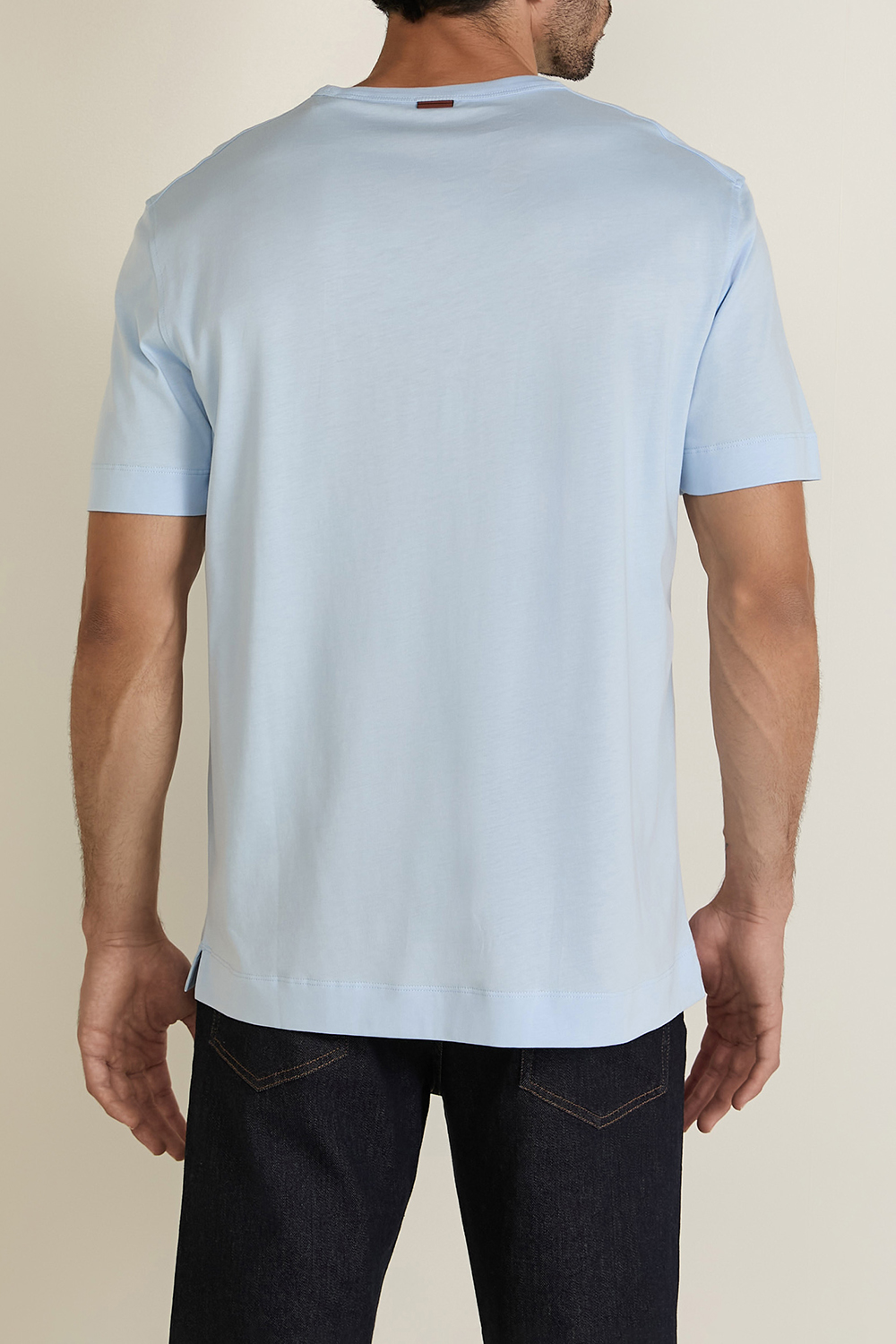 תמונת דוגמן אחורית של חולצת טי ZEGNA