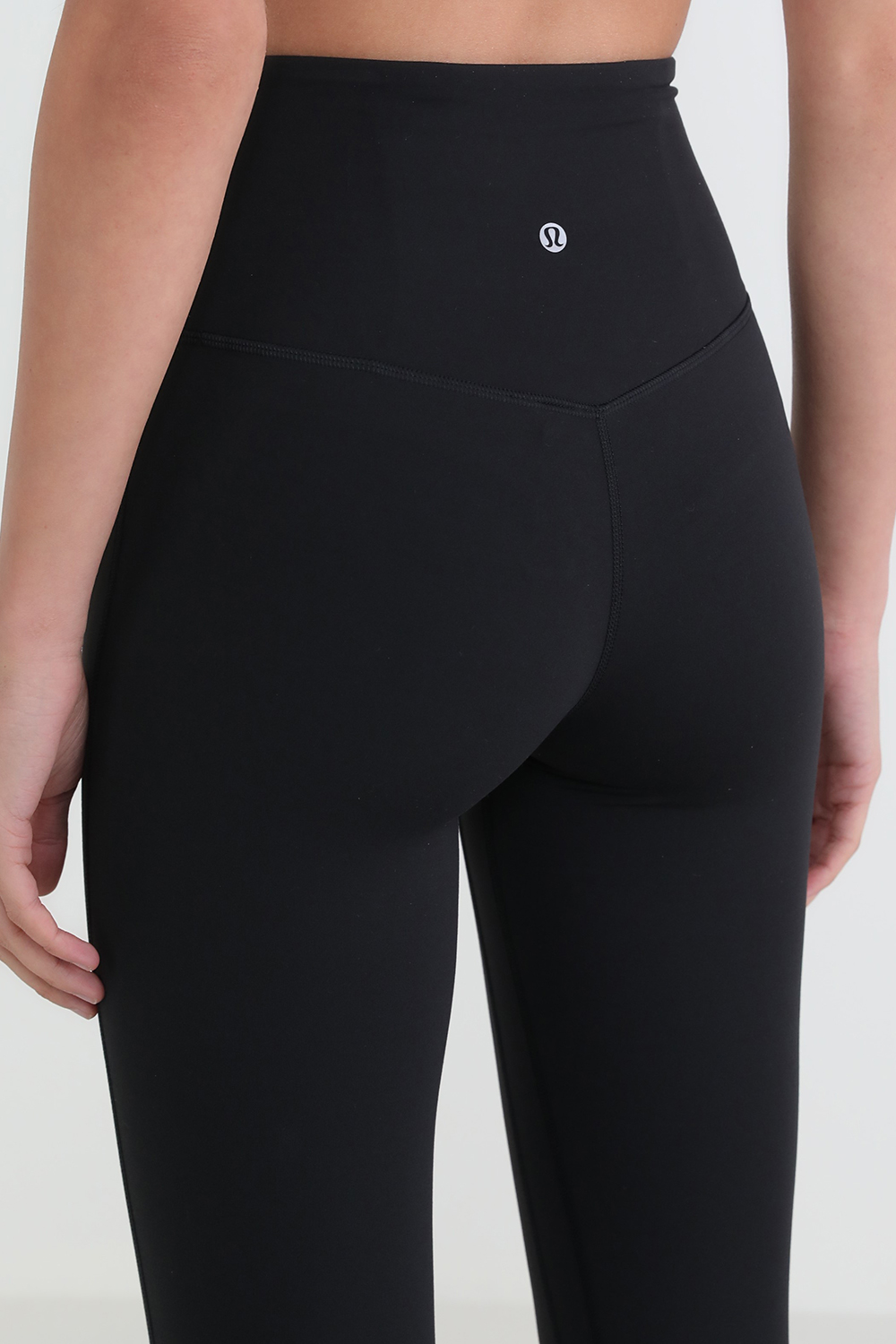תמונת תקריב דוגמן של Align HR Mini Flare Pant 32