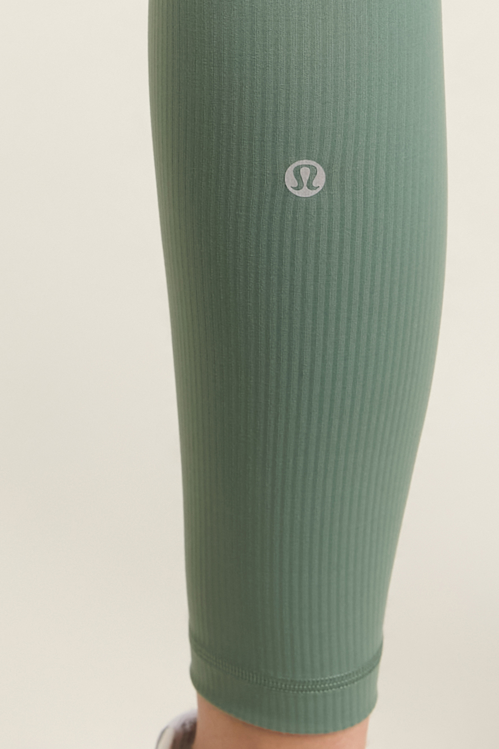 תמונת תקריב דוגמן של Wunder Train Ribbed HR 25 LULULEMON