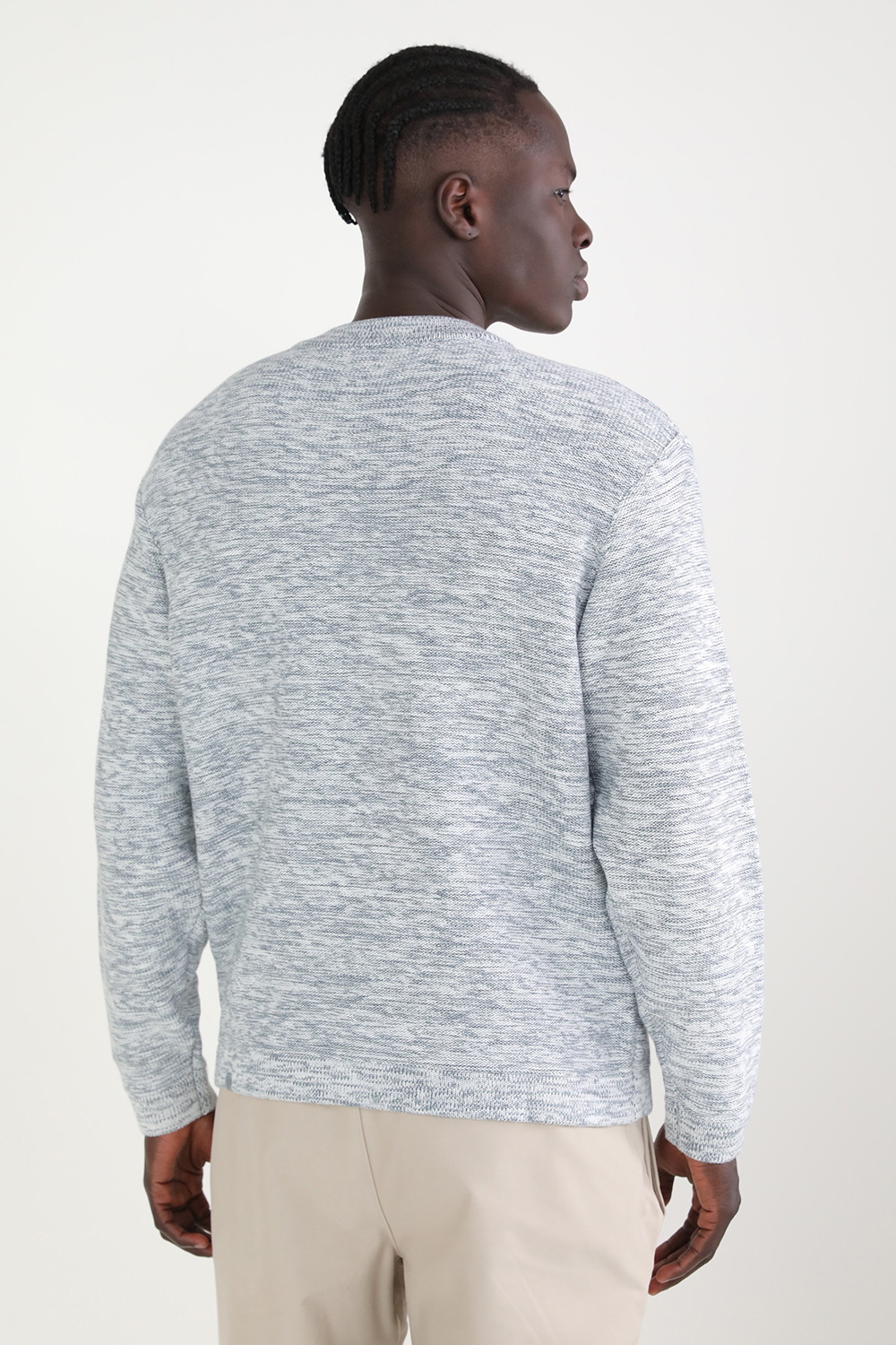 תמונת דוגמן אחורית של Relaxed-Fit Crewneck Knit Sweater LULULEMON