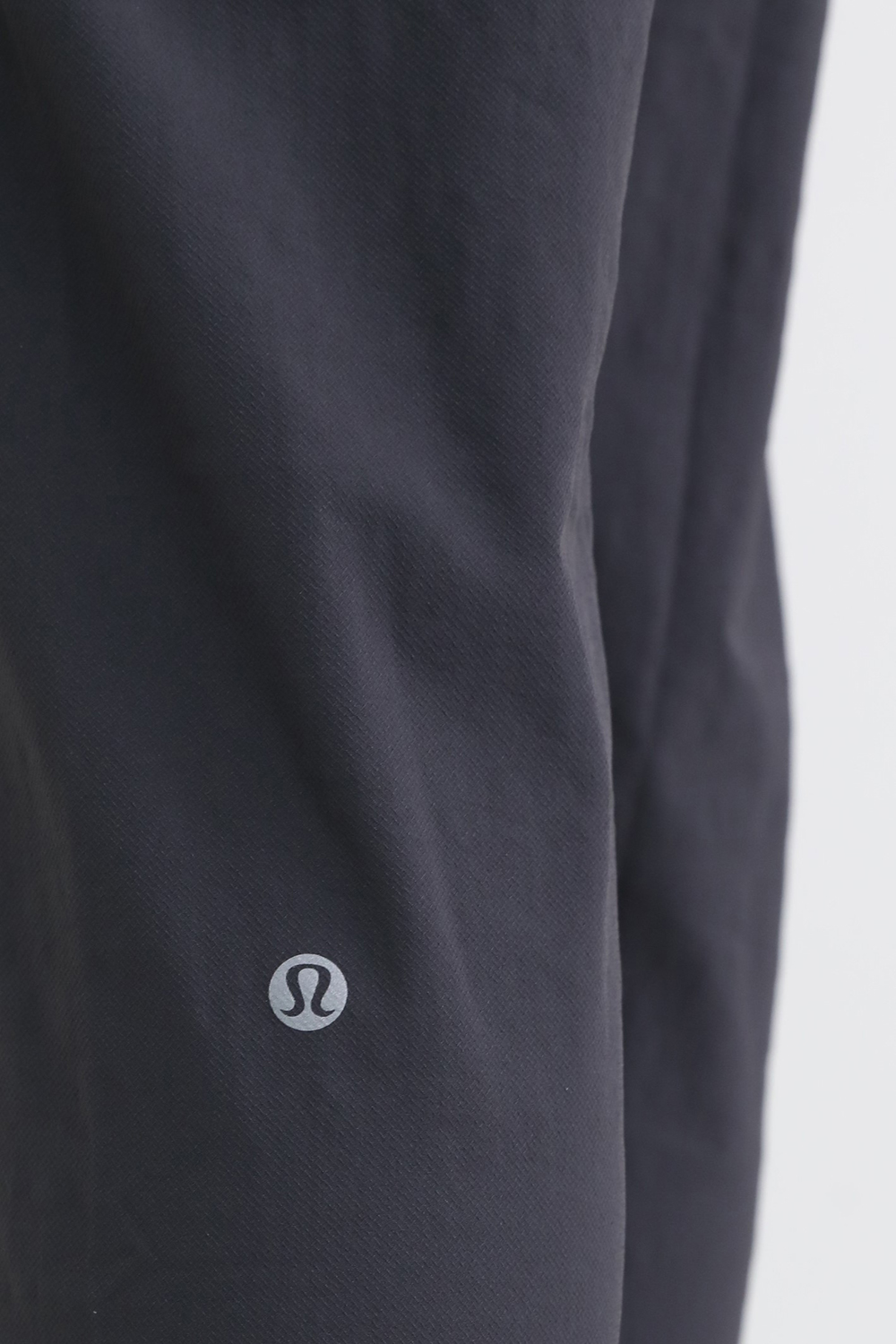 תמונת תקריב דוגמן של License to Train High-Rise Pant LULULEMON