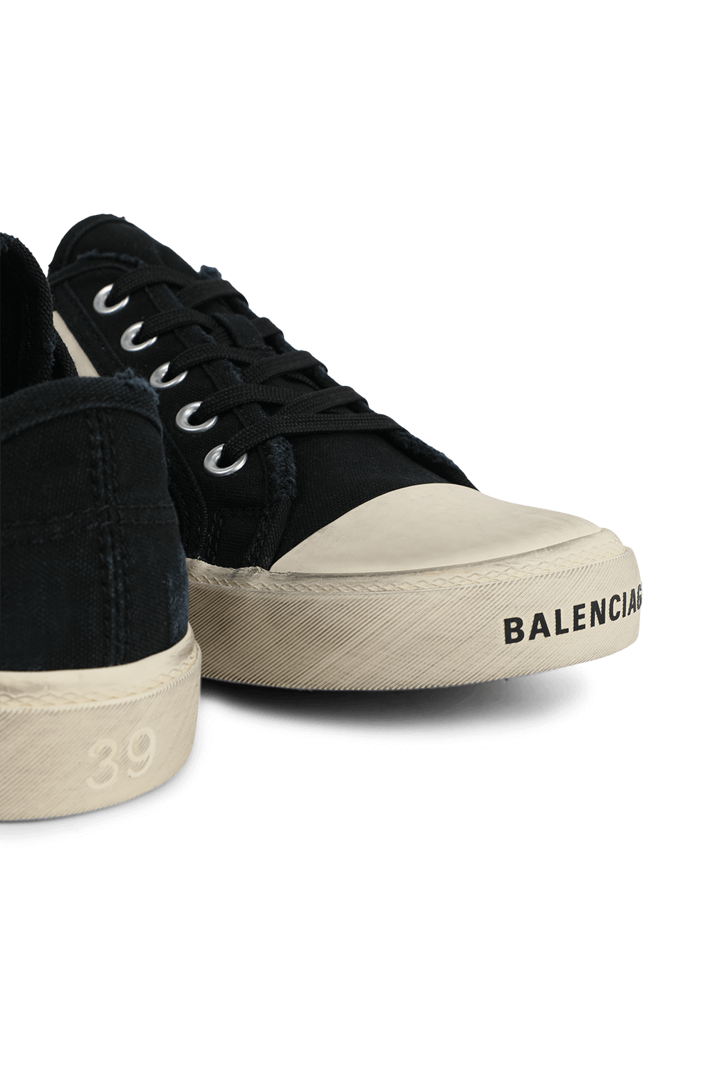 תמונת תקריב של סניקרס פריז ברכיסה נמוכה BALENCIAGA