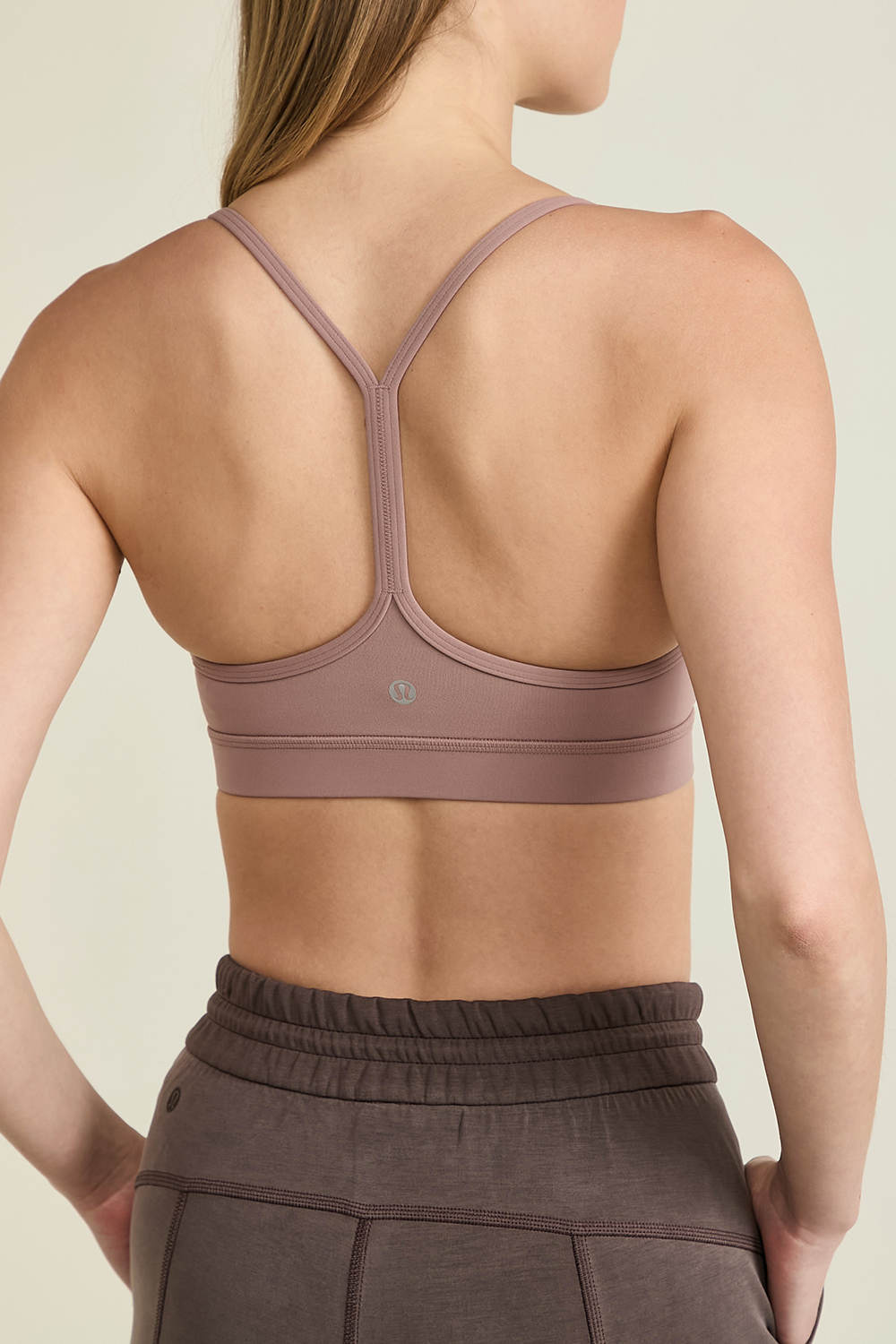תמונת תקריב דוגמן של Flow Y Bra Nulu LULULEMON
