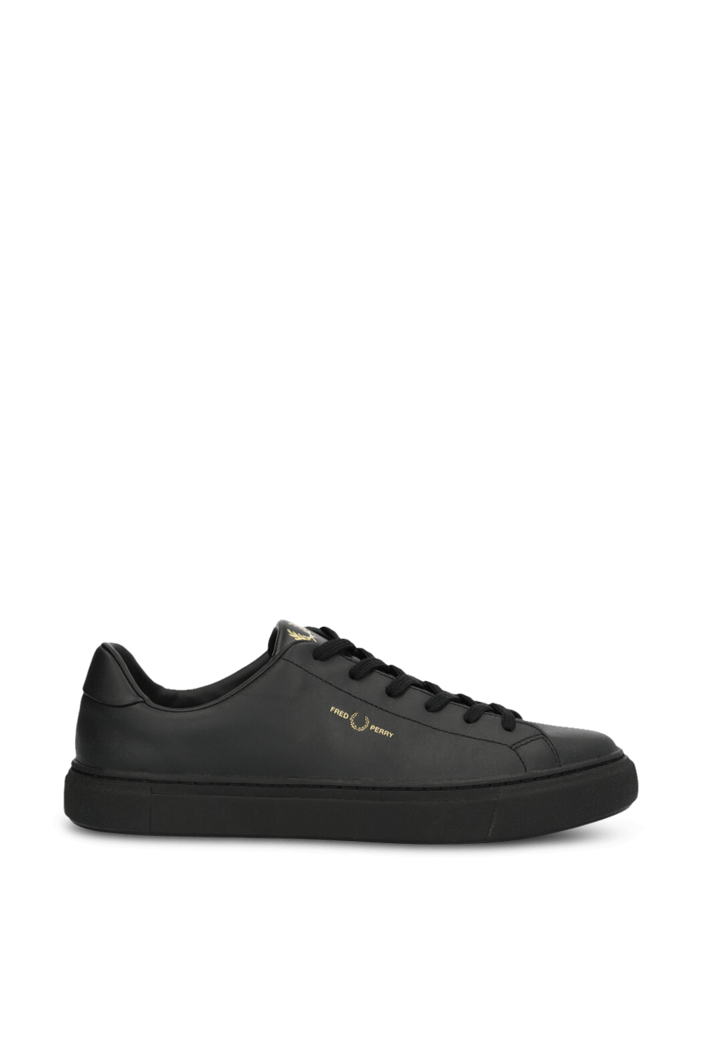 תמונה קידמית של נעלי סניקרס FRED PERRY