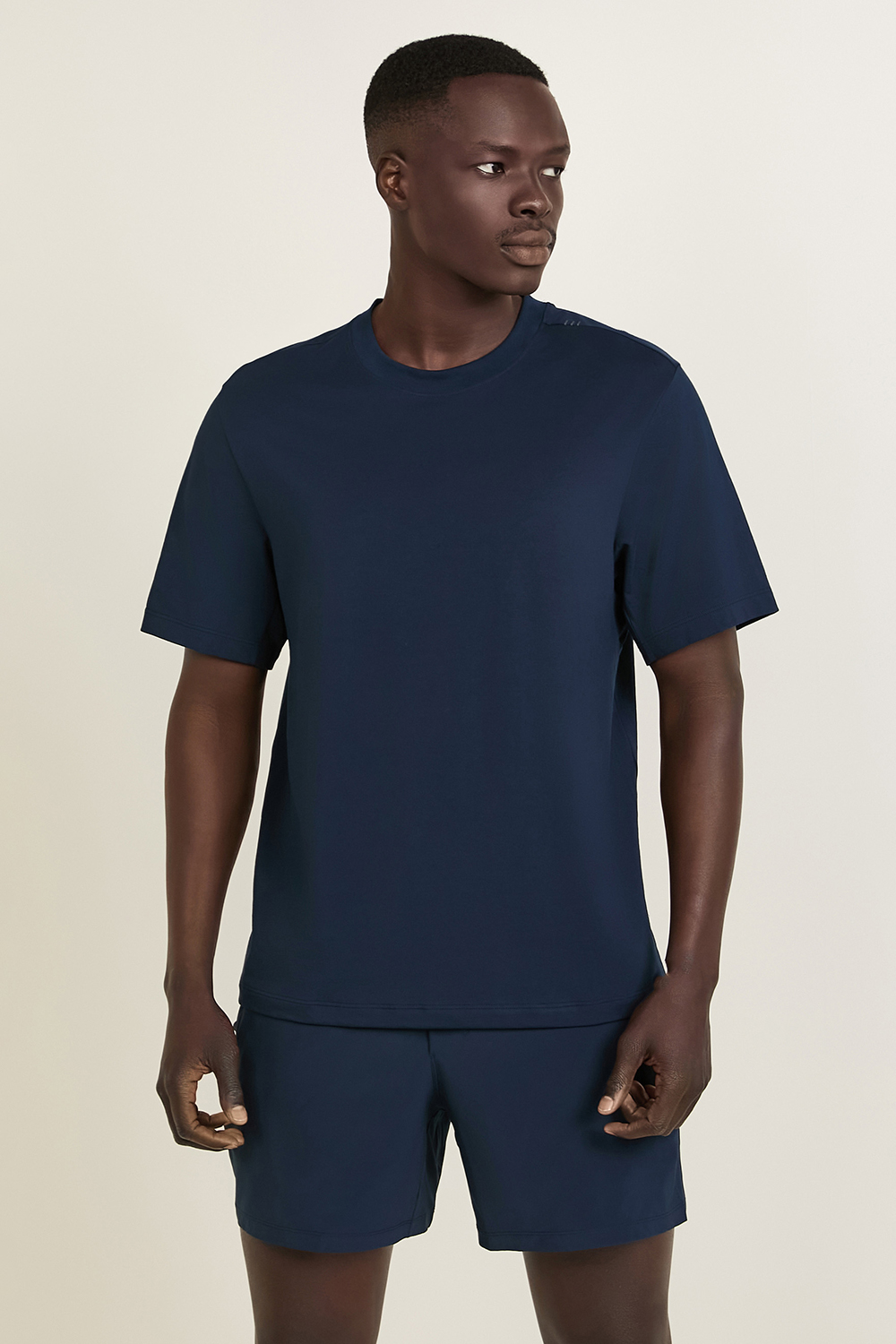 תמונת דוגמן קידמית של Zeroed In Short Sleeve Shirt LULULEMON
