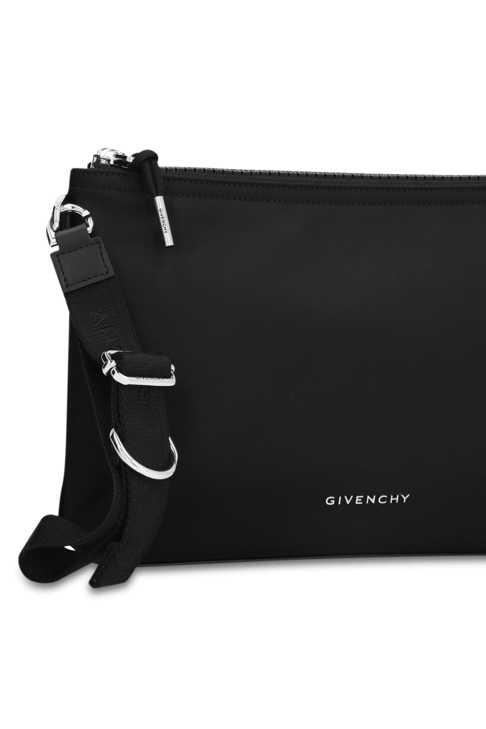 תמונת תקריב של תיק קלאץ' GIVENCHY