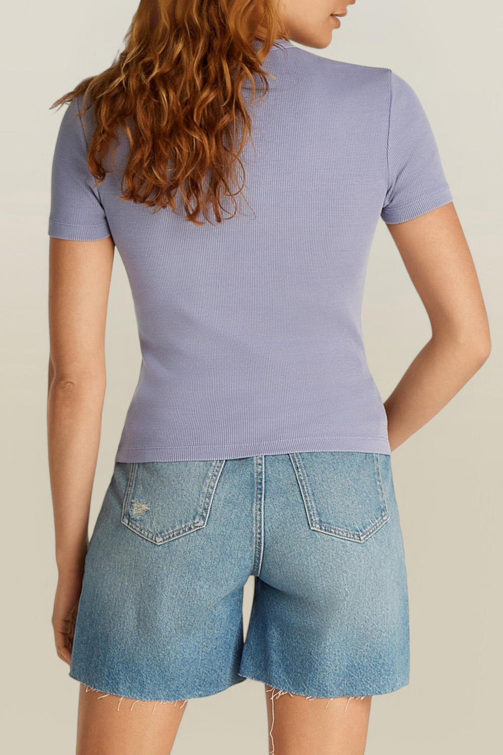 תמונת דוגמן אחורית של חולצת ריב CALVIN KLEIN