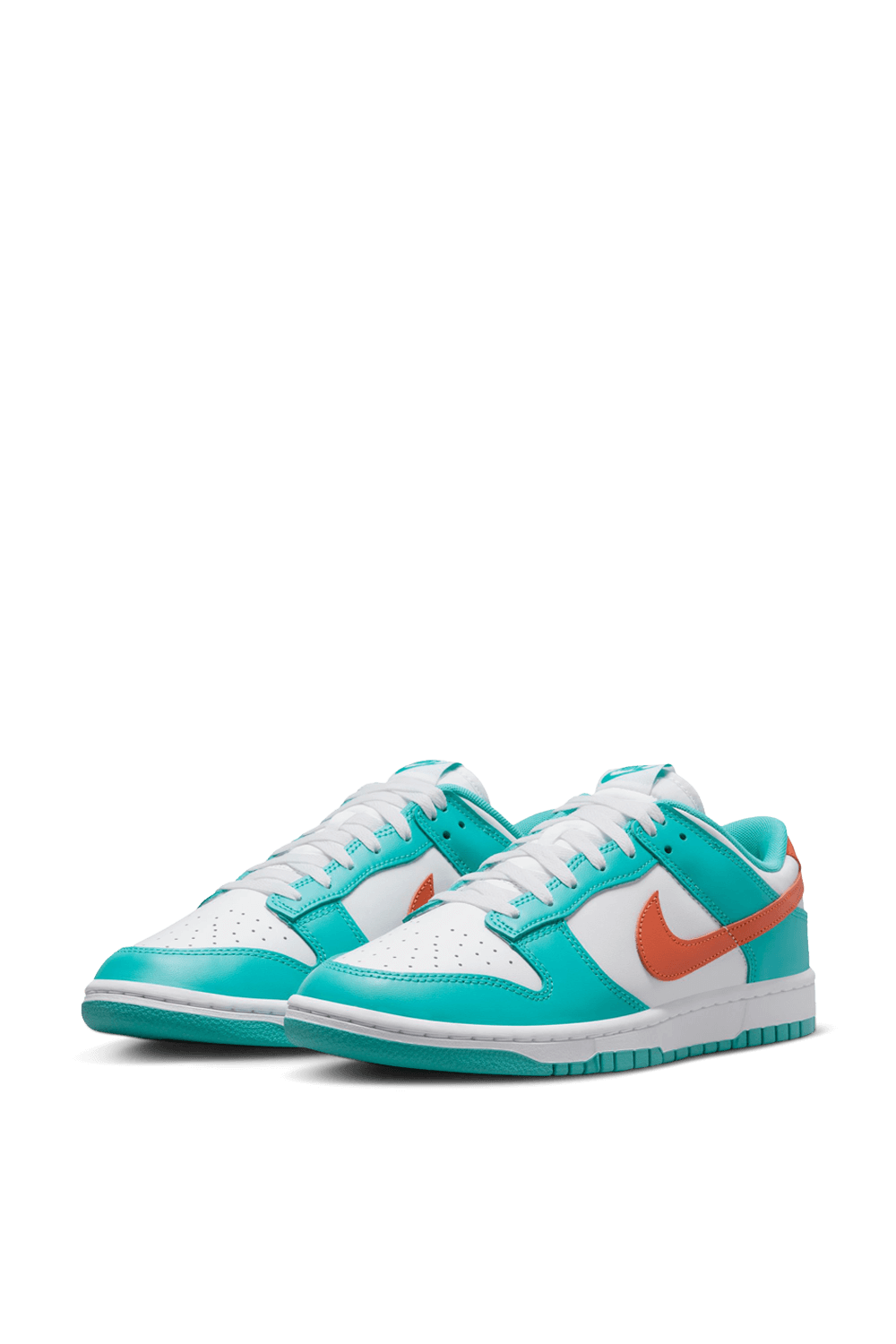 תמונה אחורית של נעלי סניקרס דאנק רטרו NIKE