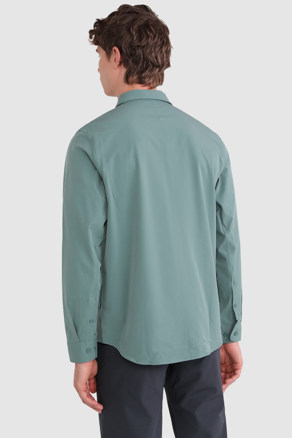 תמונת דוגמן אחורית של New Venture Classic-Fit Long-Sleeve Shirt