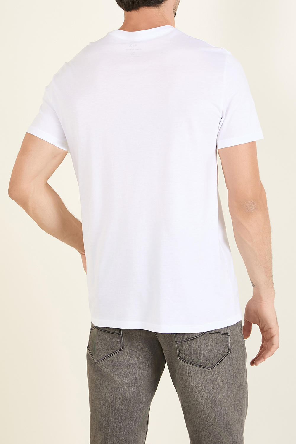 תמונת דוגמן אחורית של חולצת טי ARMANI EXCHANGE