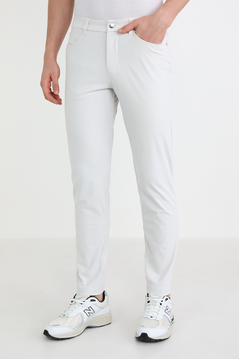 תמונת דוגמן קידמית של ABC Classic Fit Pant 32