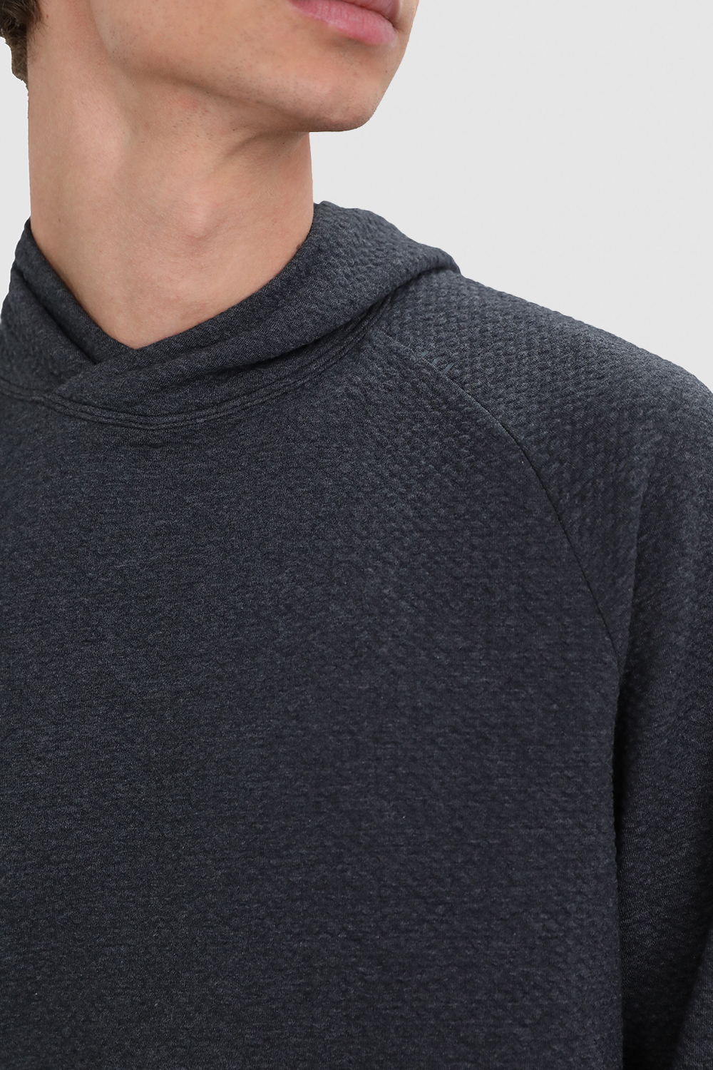 תמונת תקריב דוגמן של At Ease Hoodie