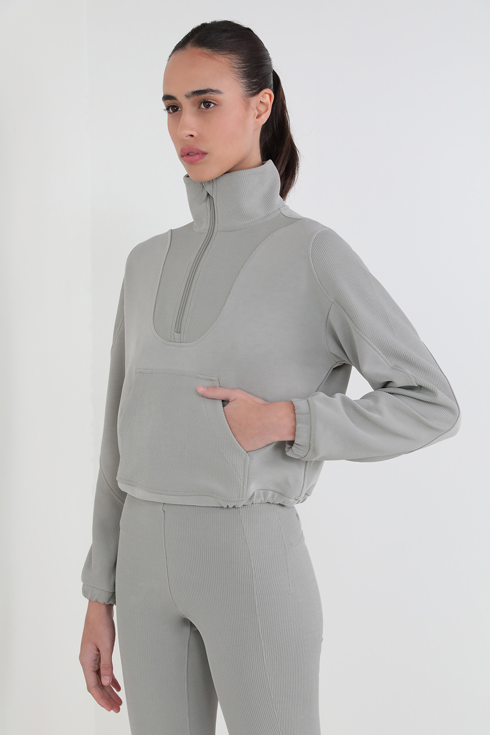 תמונת דוגמן קידמית של Brushed Softstreme Ribbed Half Zip LULULEMON