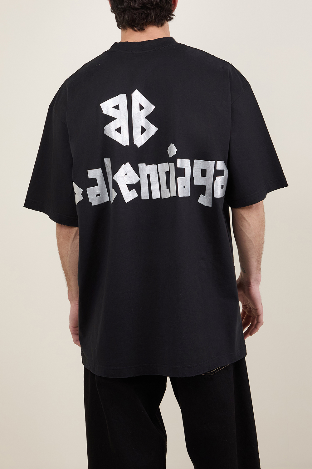 תמונת דוגמן אחורית של חולצת טי BALENCIAGA