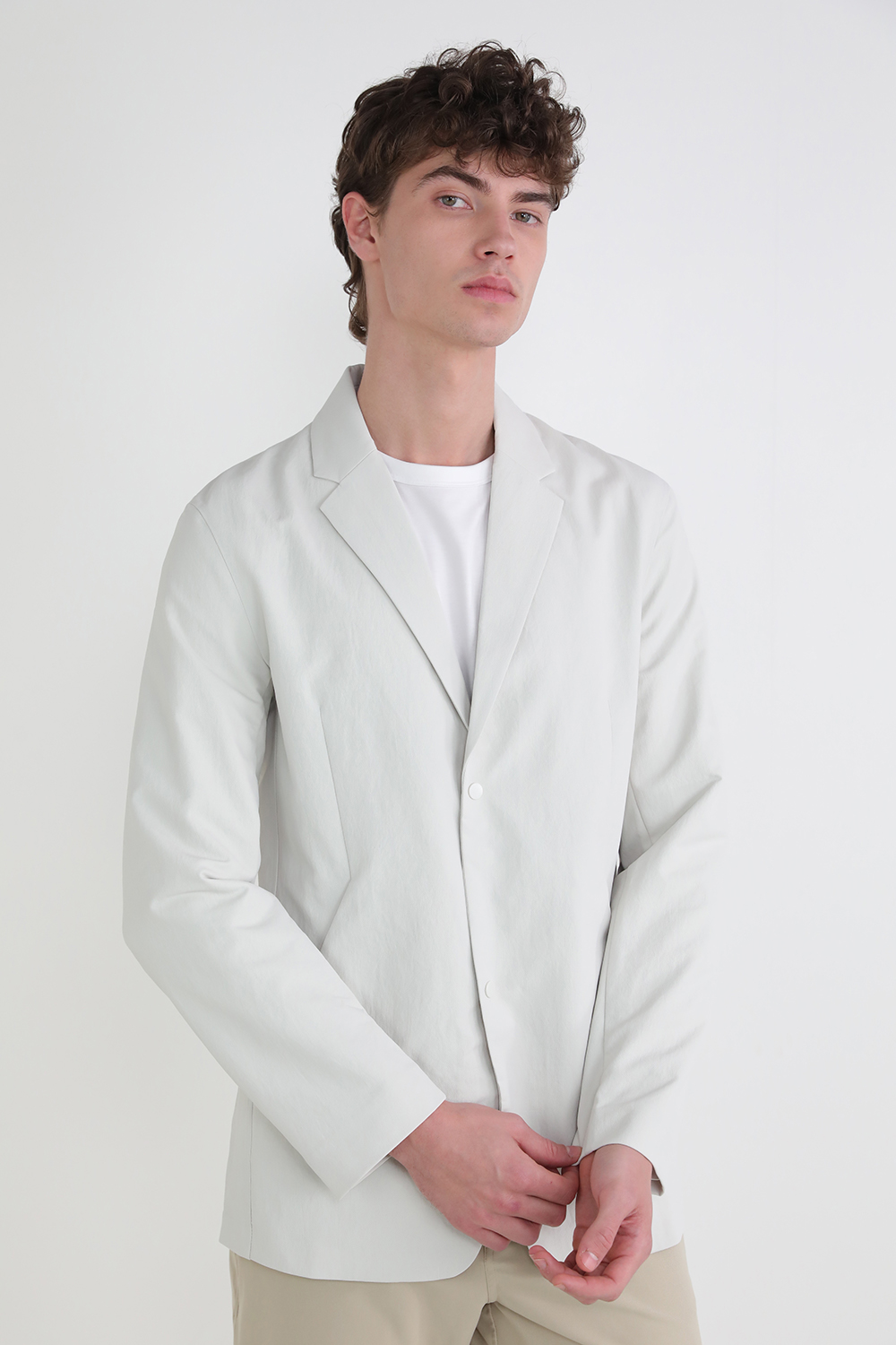 תמונת דוגמן קידמית של New Venture Blazer