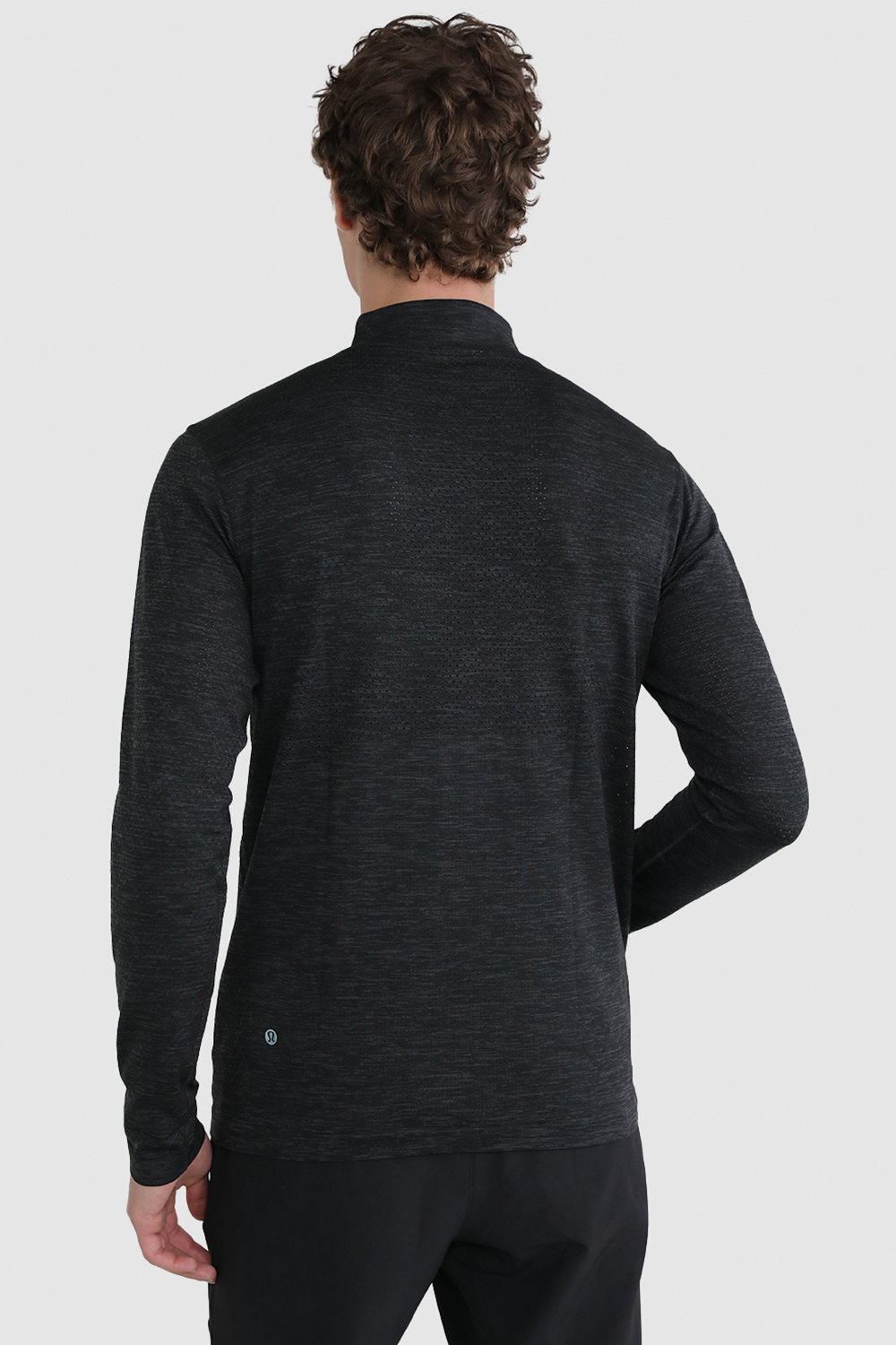 תמונת דוגמן אחורית של Metal Vent Tech Midweight Half-Zip