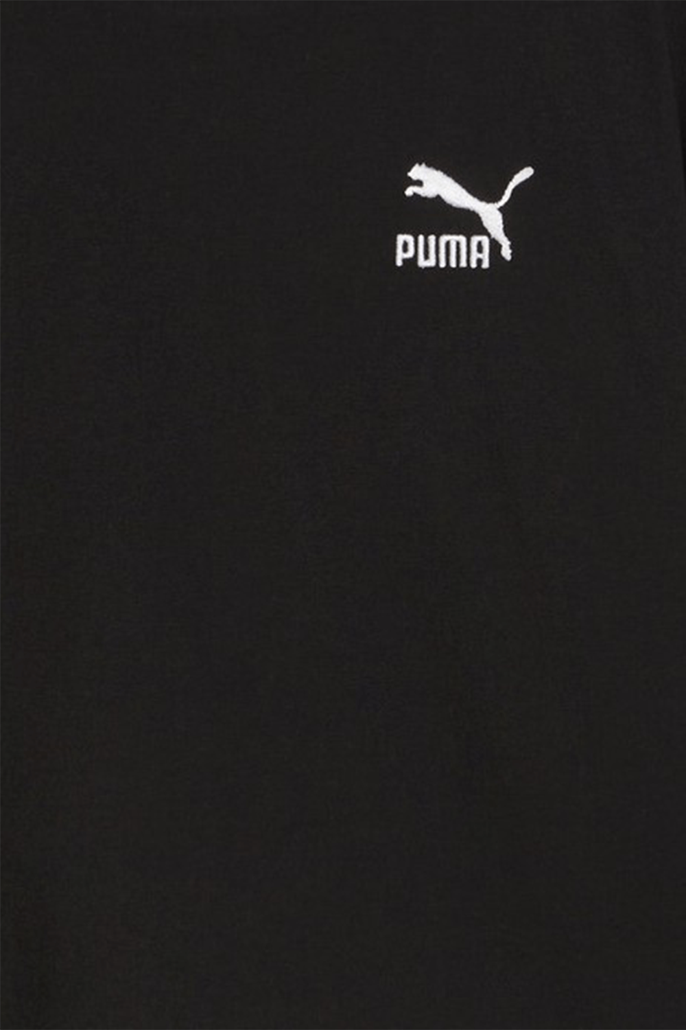 תמונת תקריב של חולצת טי אוברסייז PUMA