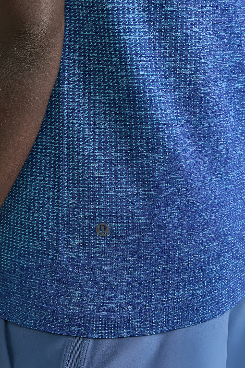 תמונת תקריב דוגמן של Metal Vent Tech Short-Sleeve Shirt LULULEMON
